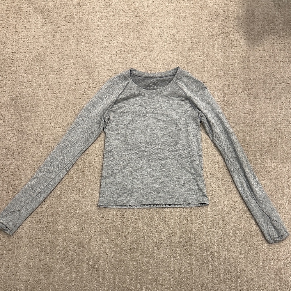 Lululemon Swiftly Tech 2.0 in Gray